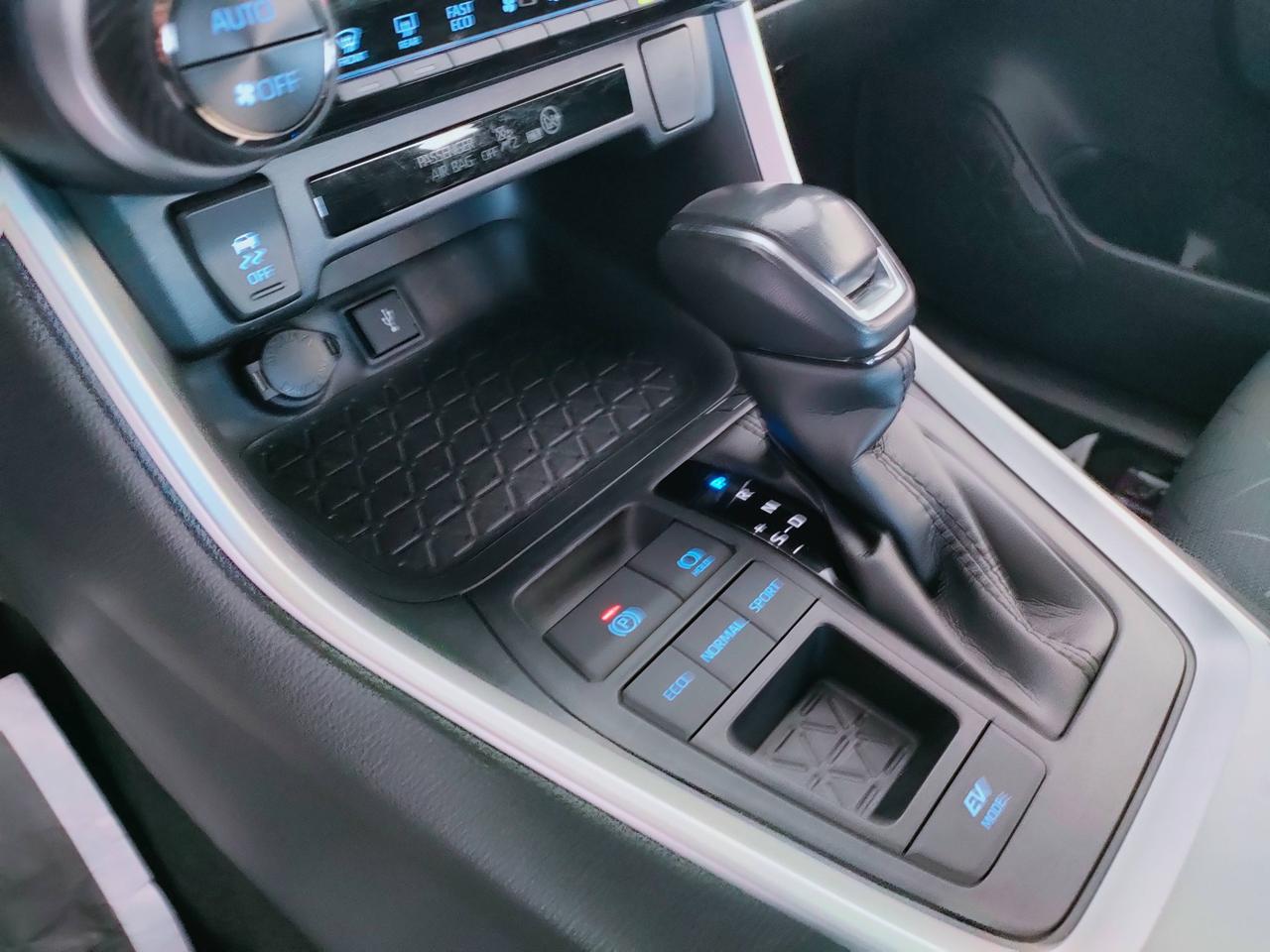 TOYOTA Rav4 V 2019 - Rav4 2.5 vvt-ie h Business 2wd 218cv e-cvt