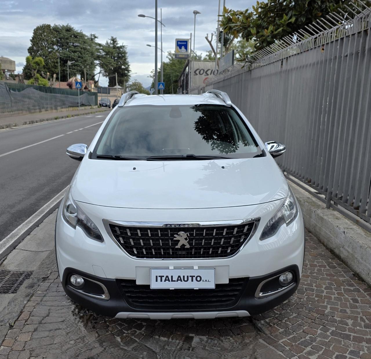 Peugeot 2008 BlueHDi 100 S&S Allure