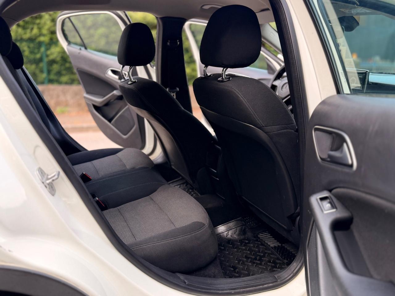 Mercedes-benz GLA 180 d Automatic Premium
