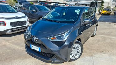 Toyota Aygo Connect 1.0 VVT-i 72 CV 5 porte 2021