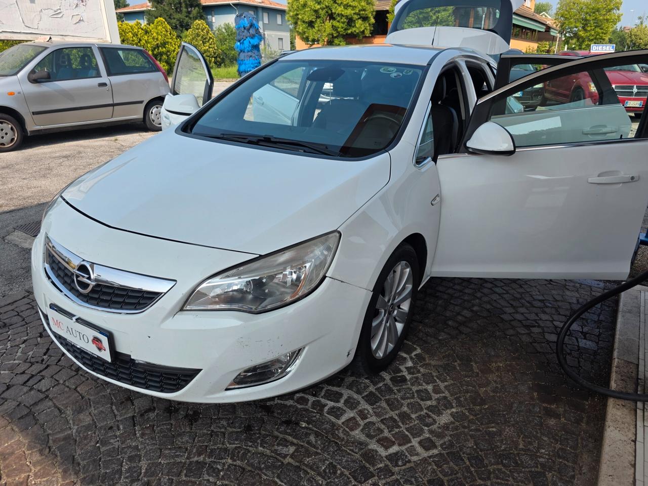 Opel Astra 1.7 CDTI 110CV 5 porte Cosmo con 276.000km Neopatentati ok