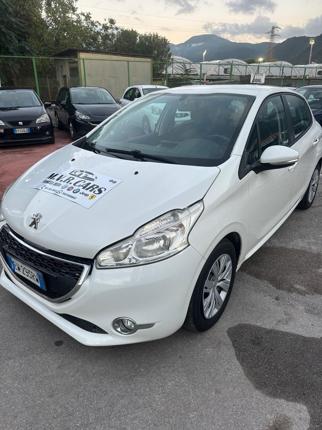 Peugeot 208 PureTech 82 5 porte Allure