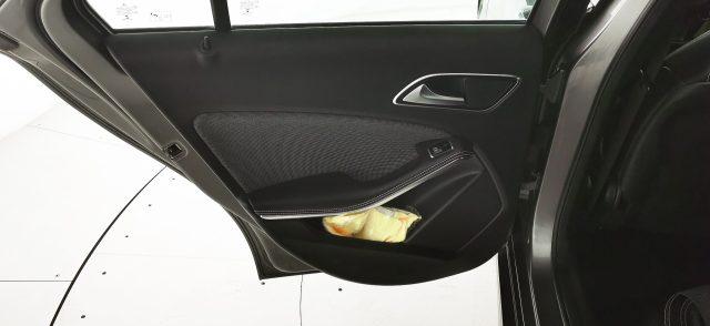 MERCEDES-BENZ A 220 d Automatic Business