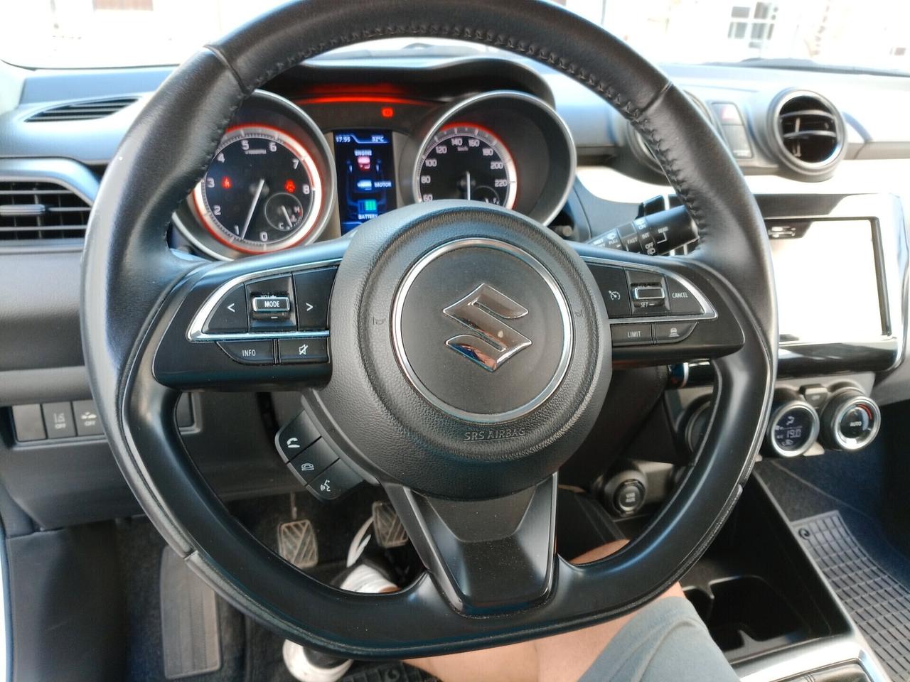 Suzuki Swift 1.2 Hybrid Top