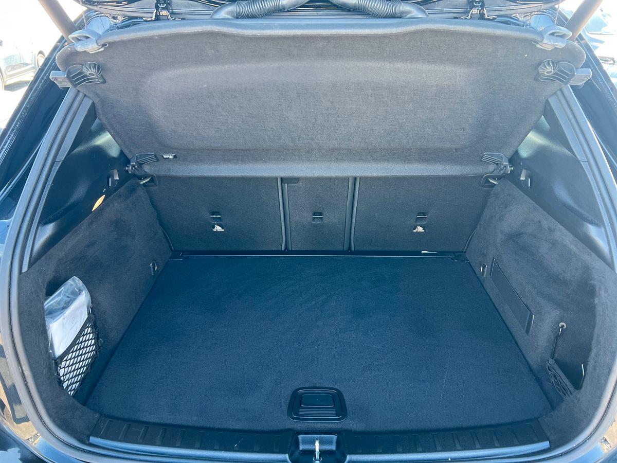 Mercedes-Benz GLA 180 Progressive Advanced Plus auto