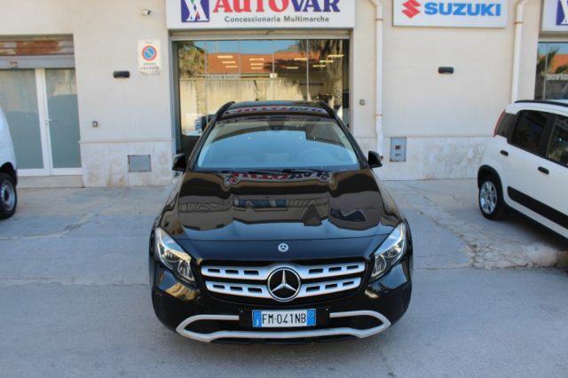 MERCEDES-BENZ GLA 200 d Automatic 4Matic Business
