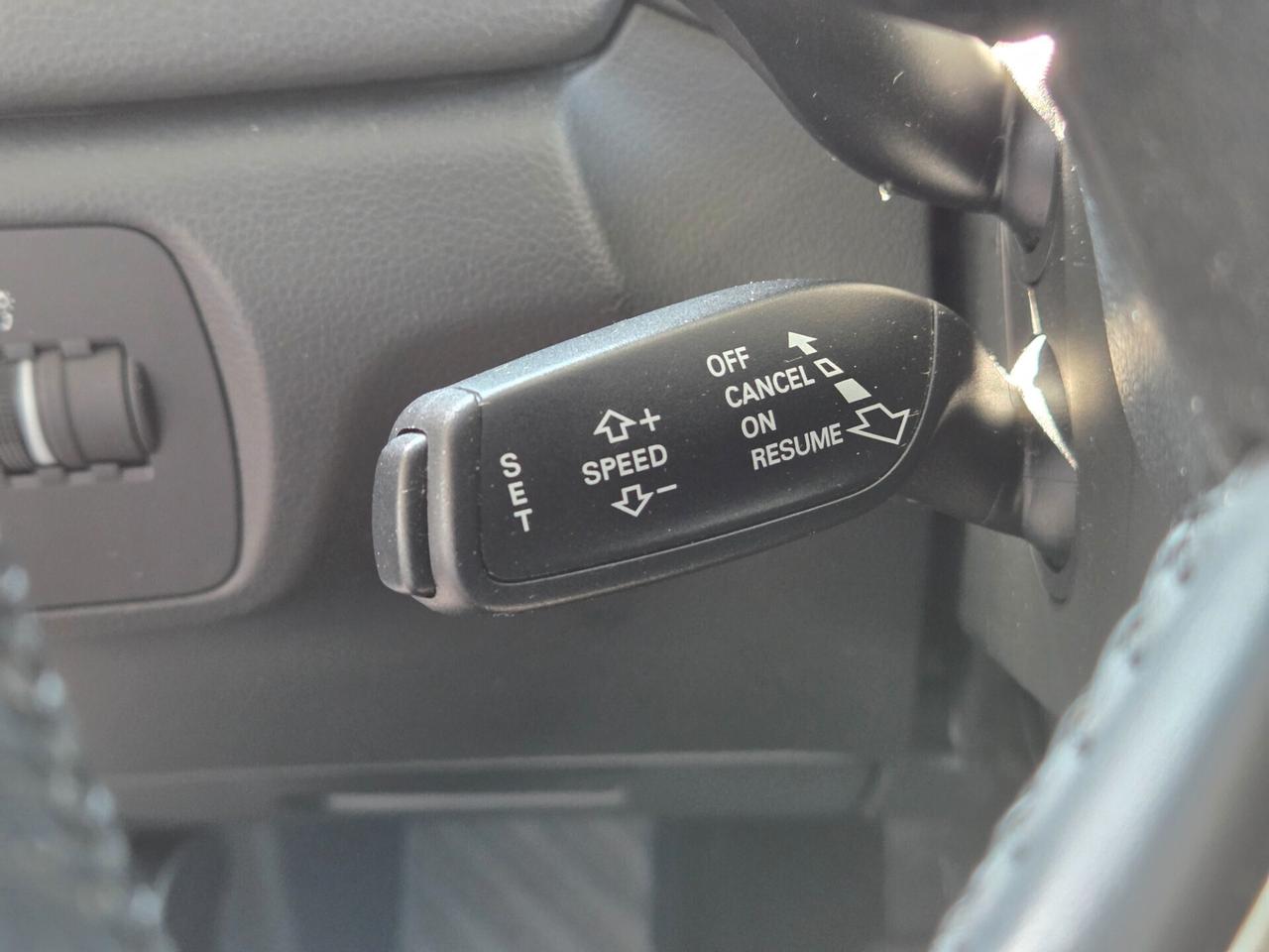 Audi Q3 2.0 TDI 120 CV Business