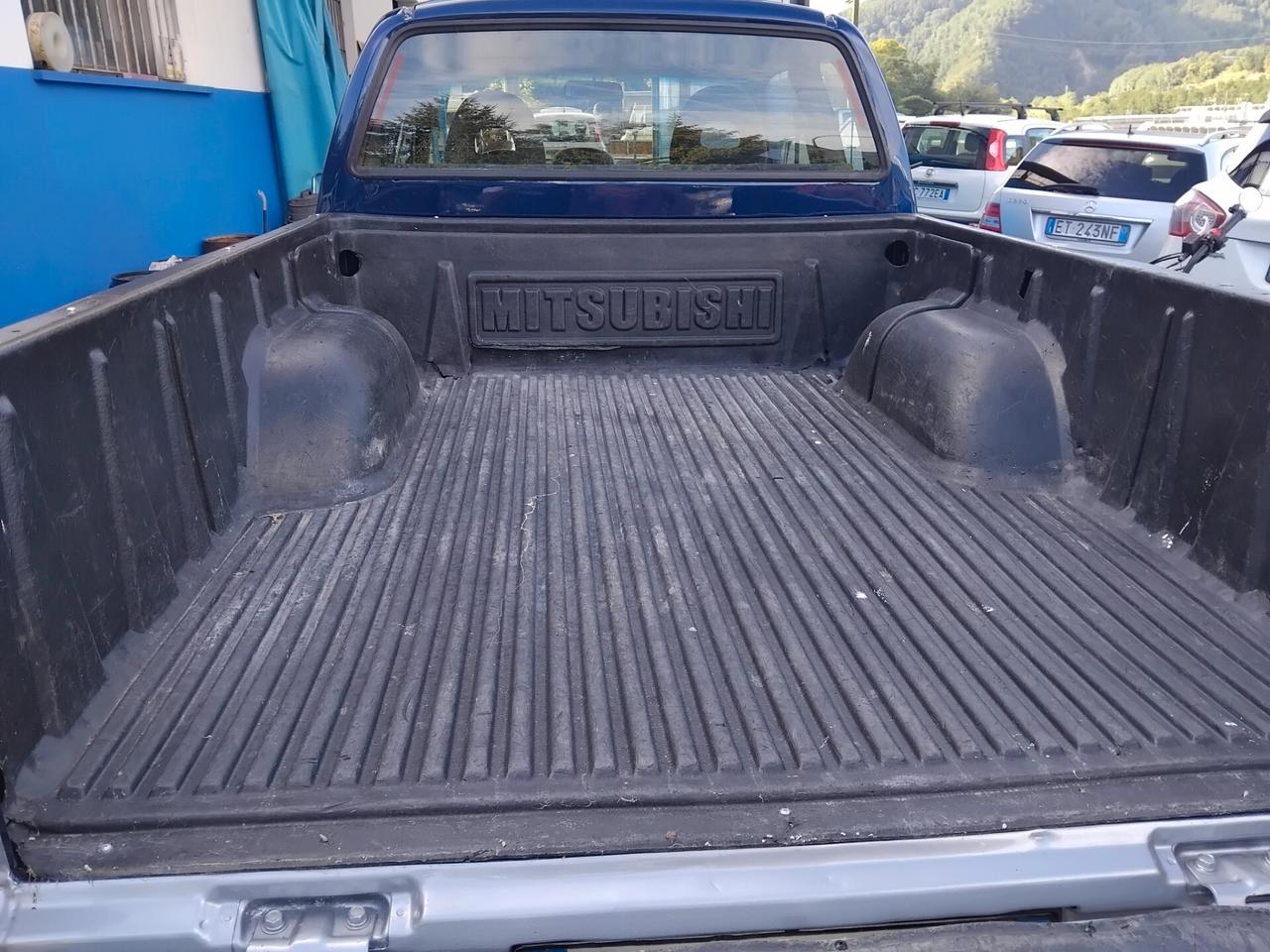 Mitsubishi L200 2.5 TDI 4WD 115cv 4 posti