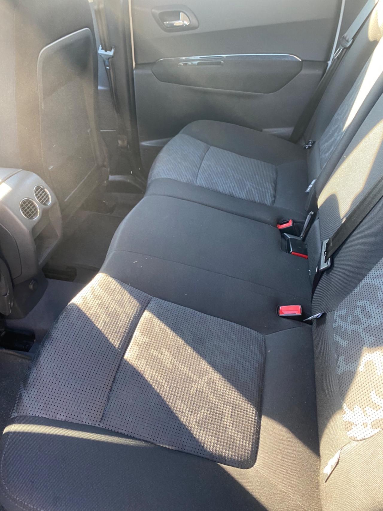 Peugeot 3008 1.6 HDi 112CV Premium