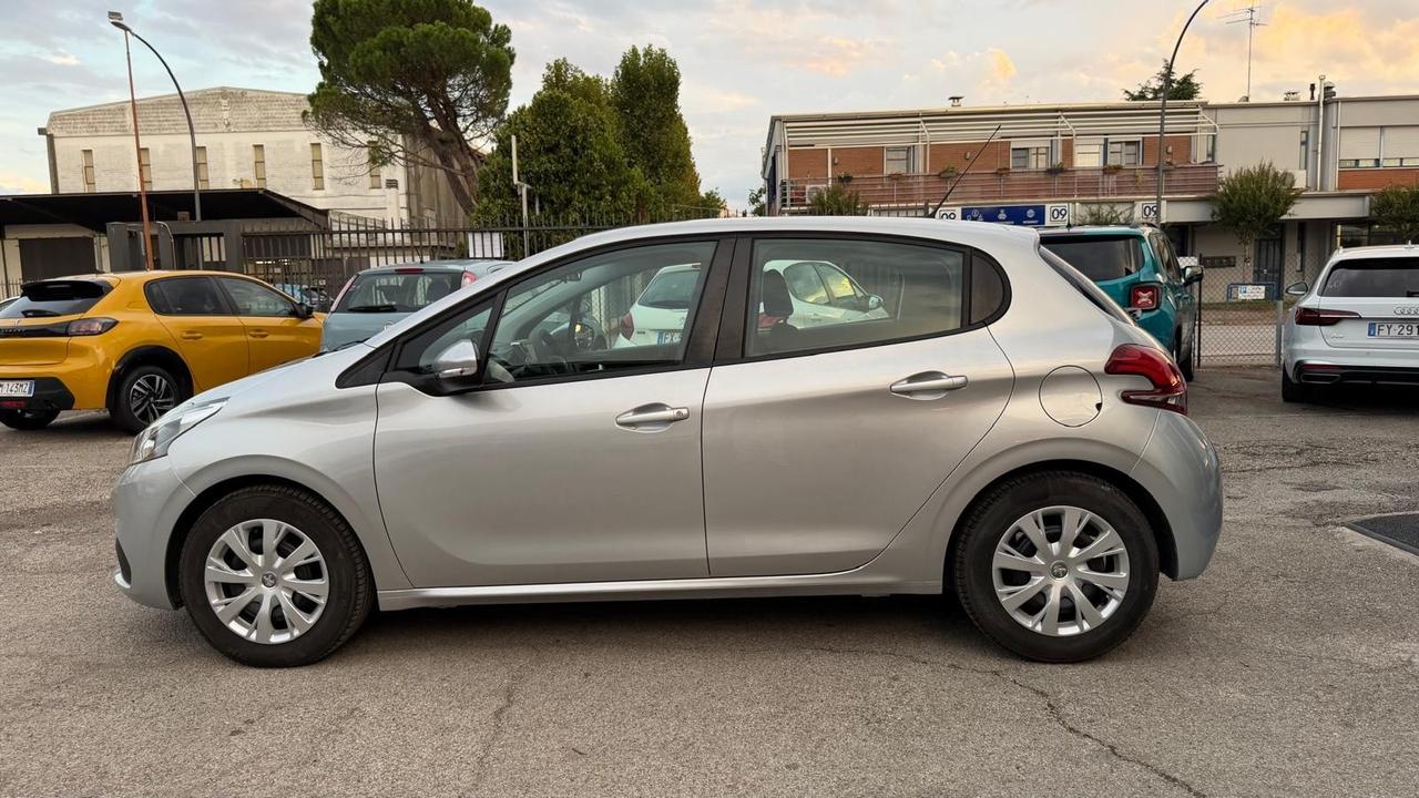 Peugeot 208 PureTech 82 5 porte Allure
