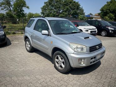 TOYOTA RAV 4 MY23 RAV4 2.0 Tdi D-4D cat 3 porte Sol