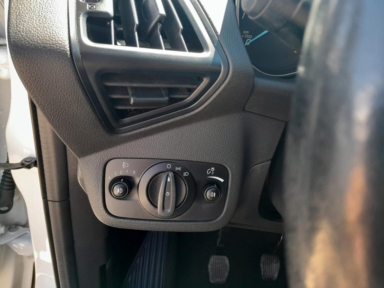 Ford Kuga 2.0 TDCI 120 CV S&S 2WD Titanium