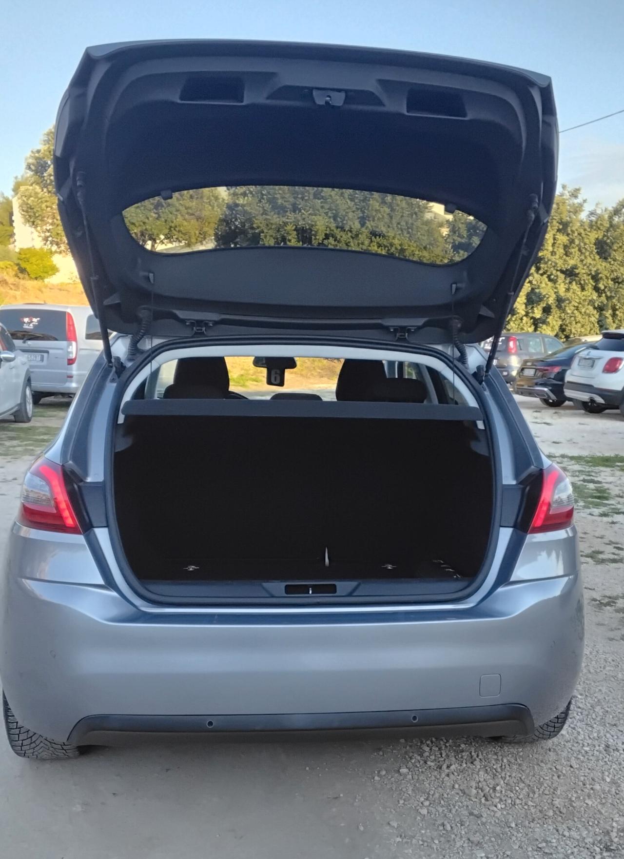 Peugeot 308 BlueHDi 130 S&S Allure