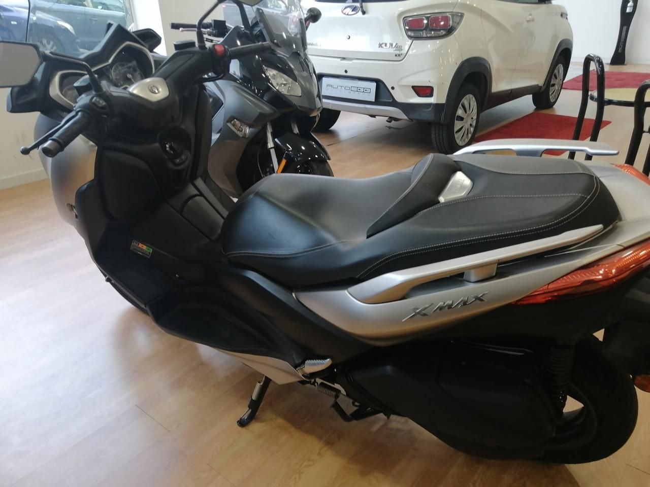 YAMAHA X-MAX 300 - 13000KM