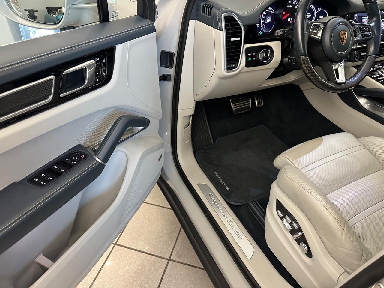 Porsche Cayenne Coupé 4.0 V8 Turbo