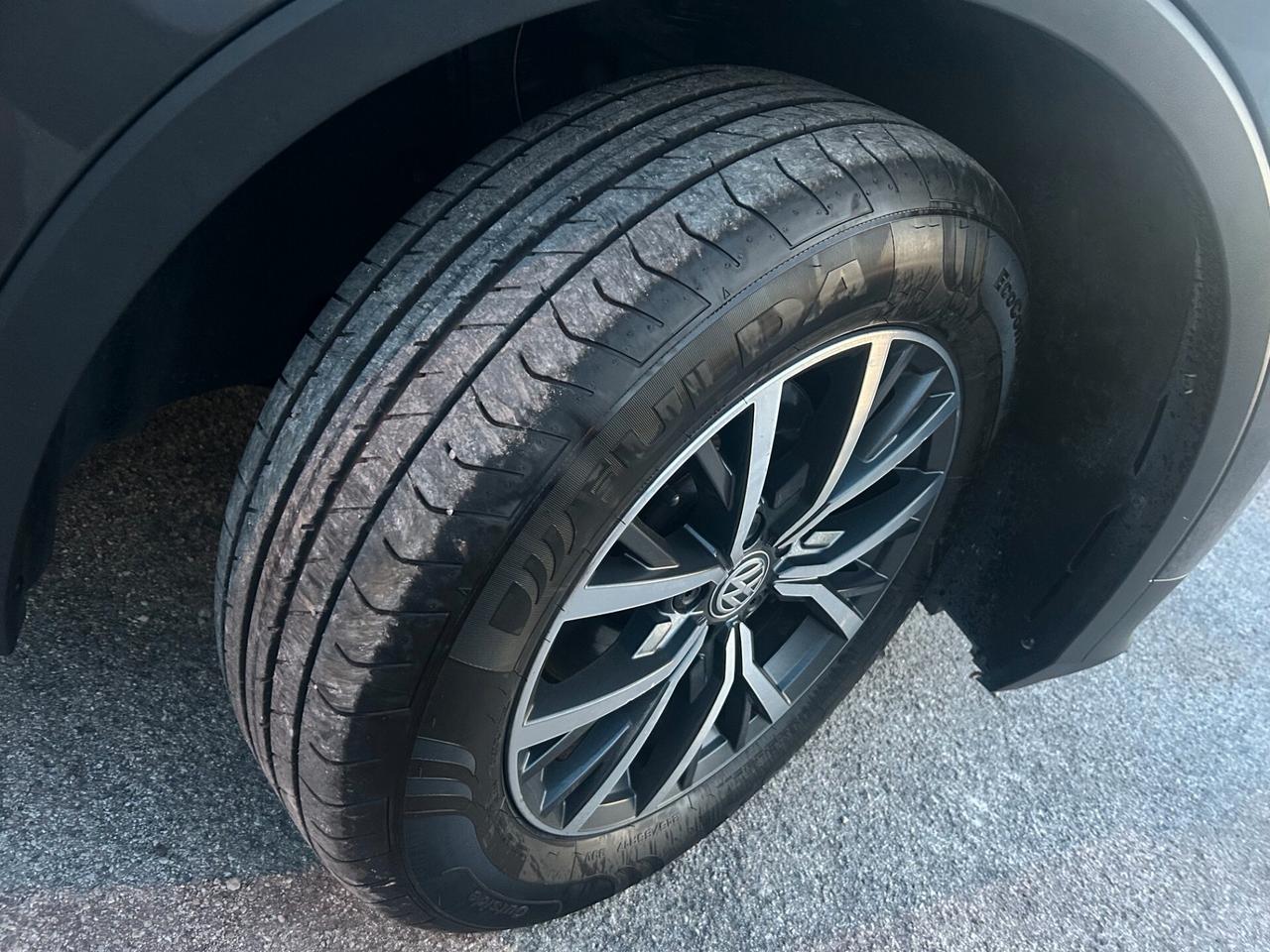 Volkswagen Tiguan 2.0 TDI SCR DSG Business Sport BlueMotion Technology