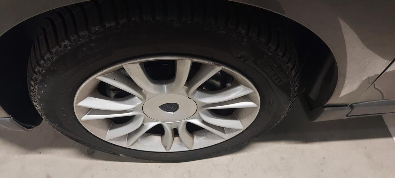 Lancia Delta 1600 MJET PLATINO