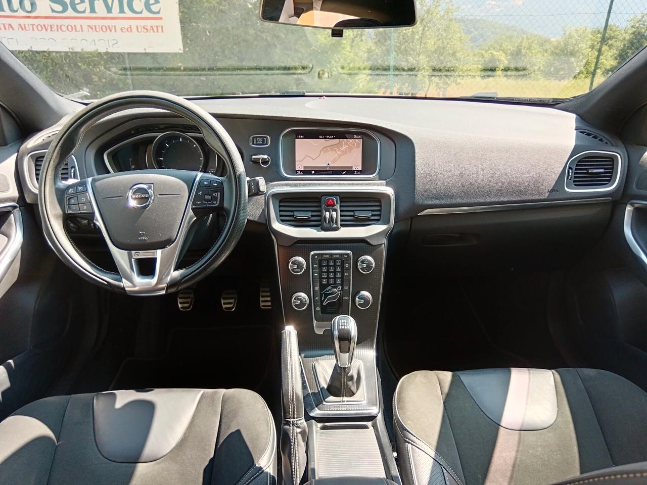 Volvo V40 2.0 D2 120CV R DESIGN NUOVISSIMA