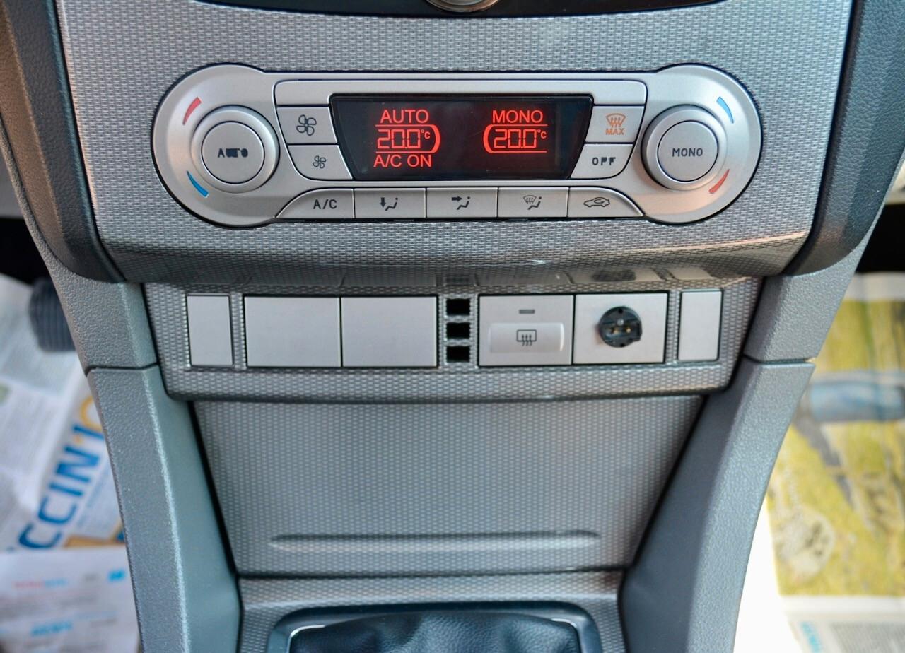 Ford Focus 1.6 TDCi (110CV) 3p. Titanium DPF Unico Proprietario!!