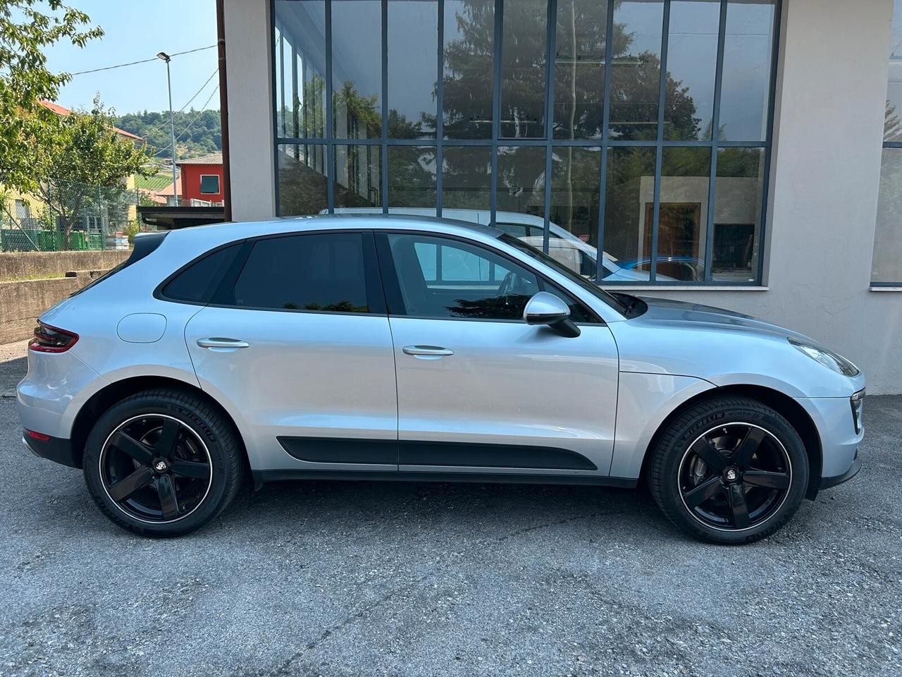 PORSCHE Macan 2.0 Benzina 252 CV KW 185