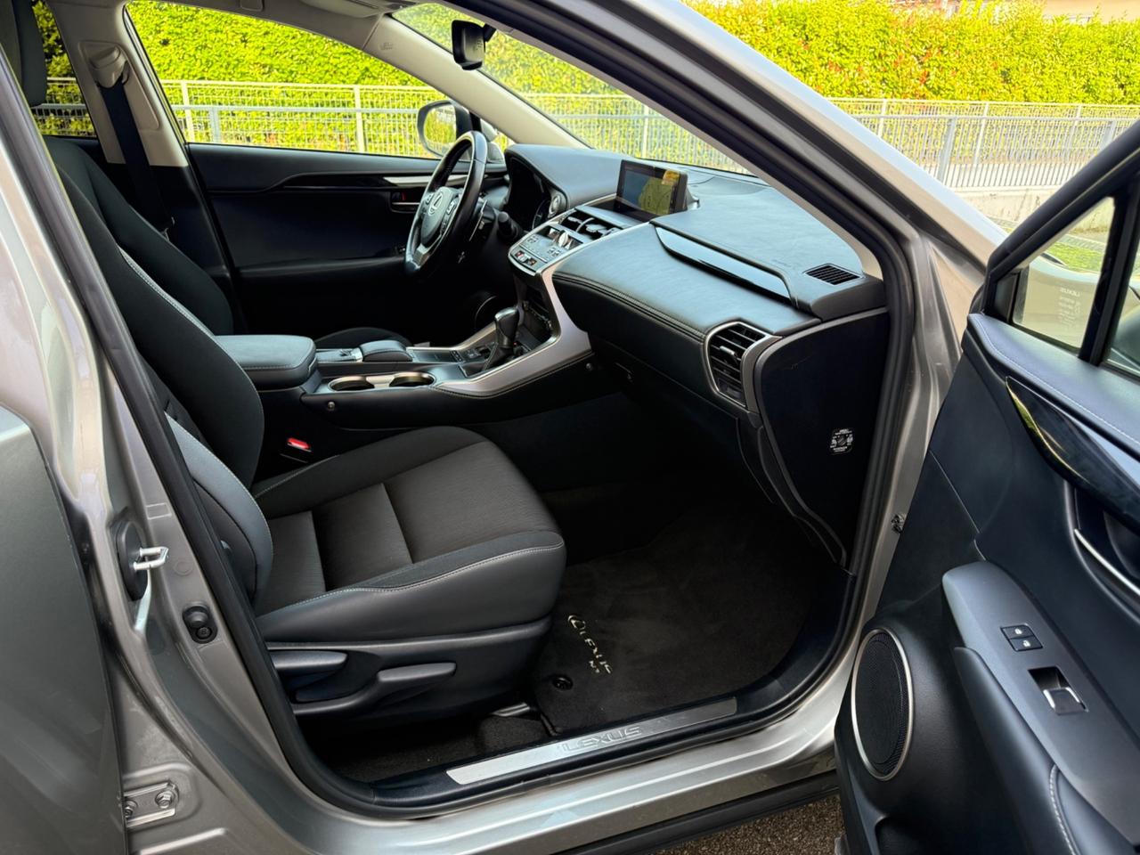 Lexus NX 300h NX Hybrid Business 2020