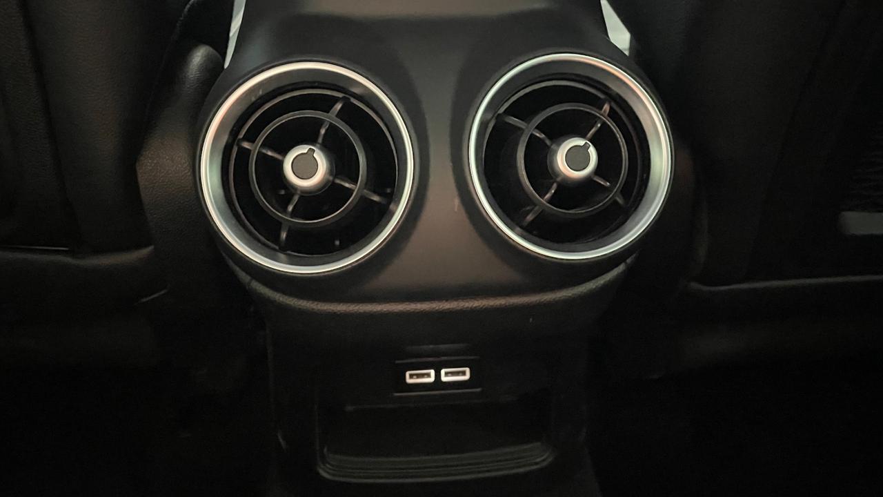 Alfa Romeo Stelvio 2.2 Turbodiesel 180 CV AT8 RWD Executive