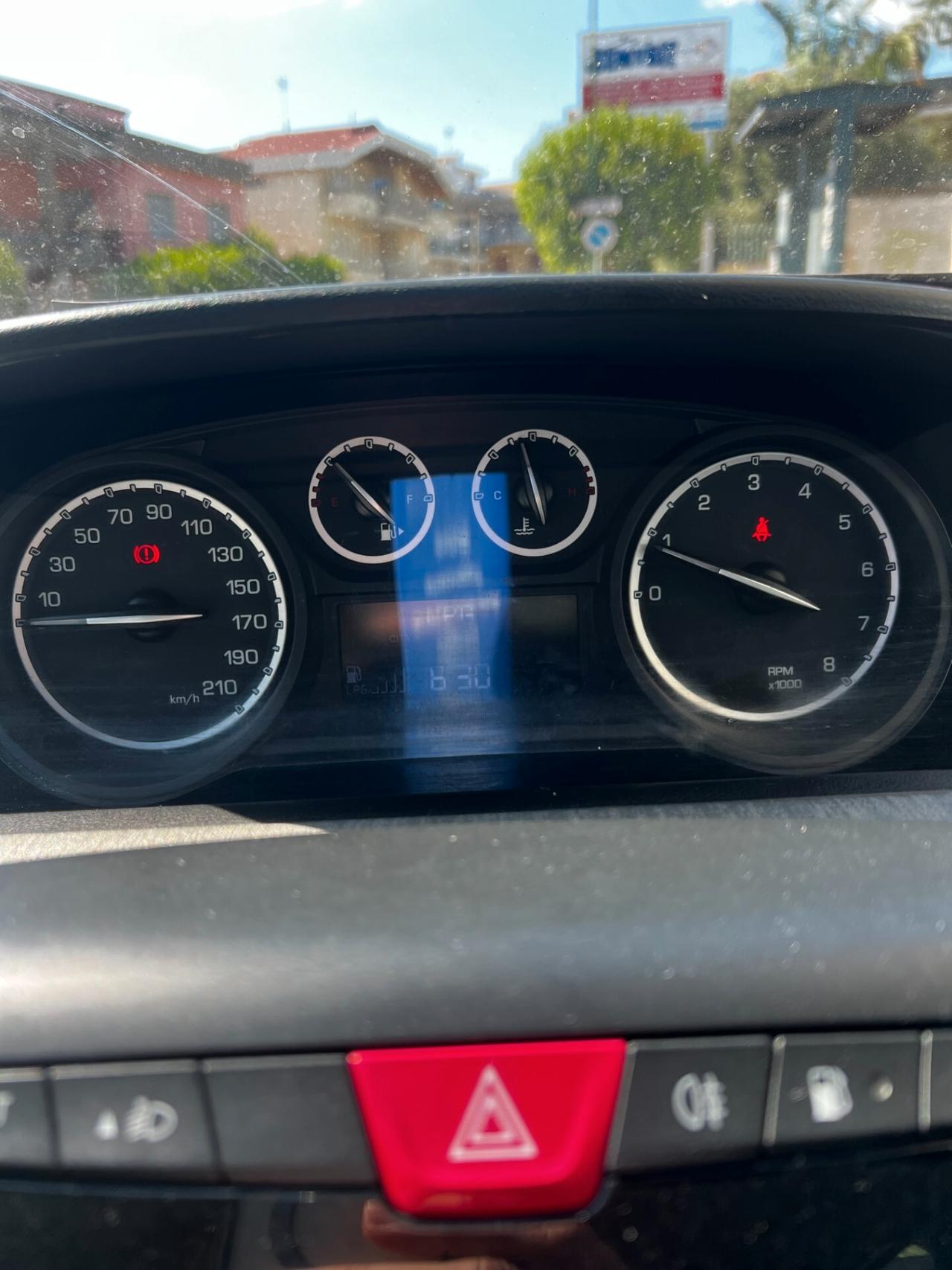 Lancia Ypsilon 1.2 69 CV 5 porte GPL Ecochic Silver neopatentati