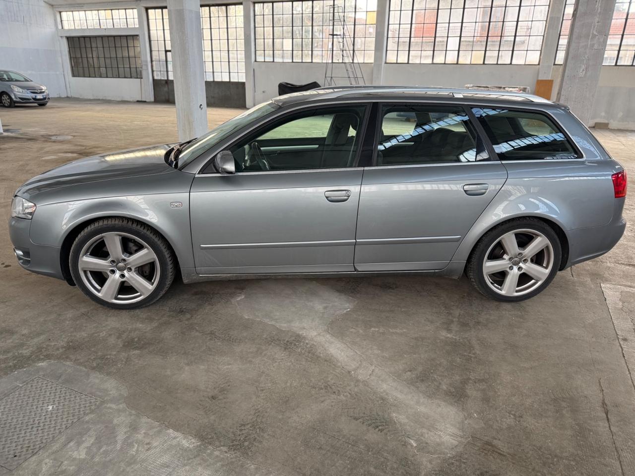 Audi A4 2.0 T 20V Avant