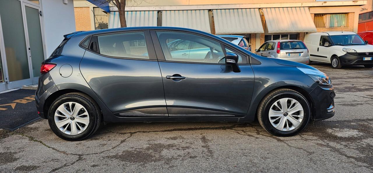 Renault Clio dCi 90 CV Moschino Intens