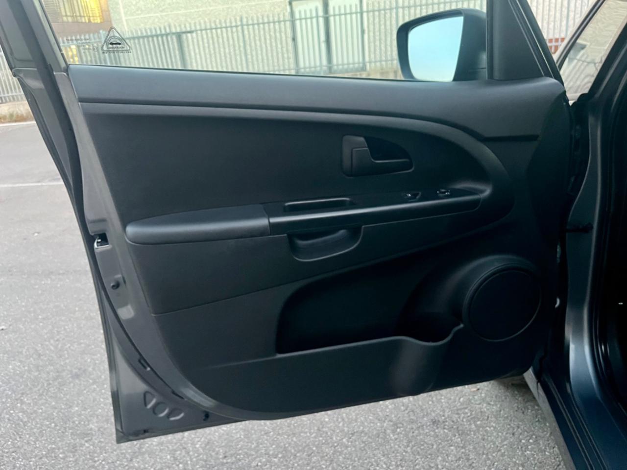 Kia Venga 1.4benz 2011 152.000km perfetta per neopatentati