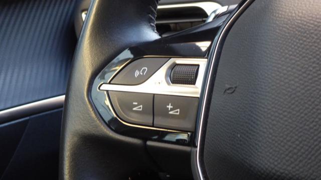 PEUGEOT 3008 BlueHDi 130 S&S EAT8 Active Pack