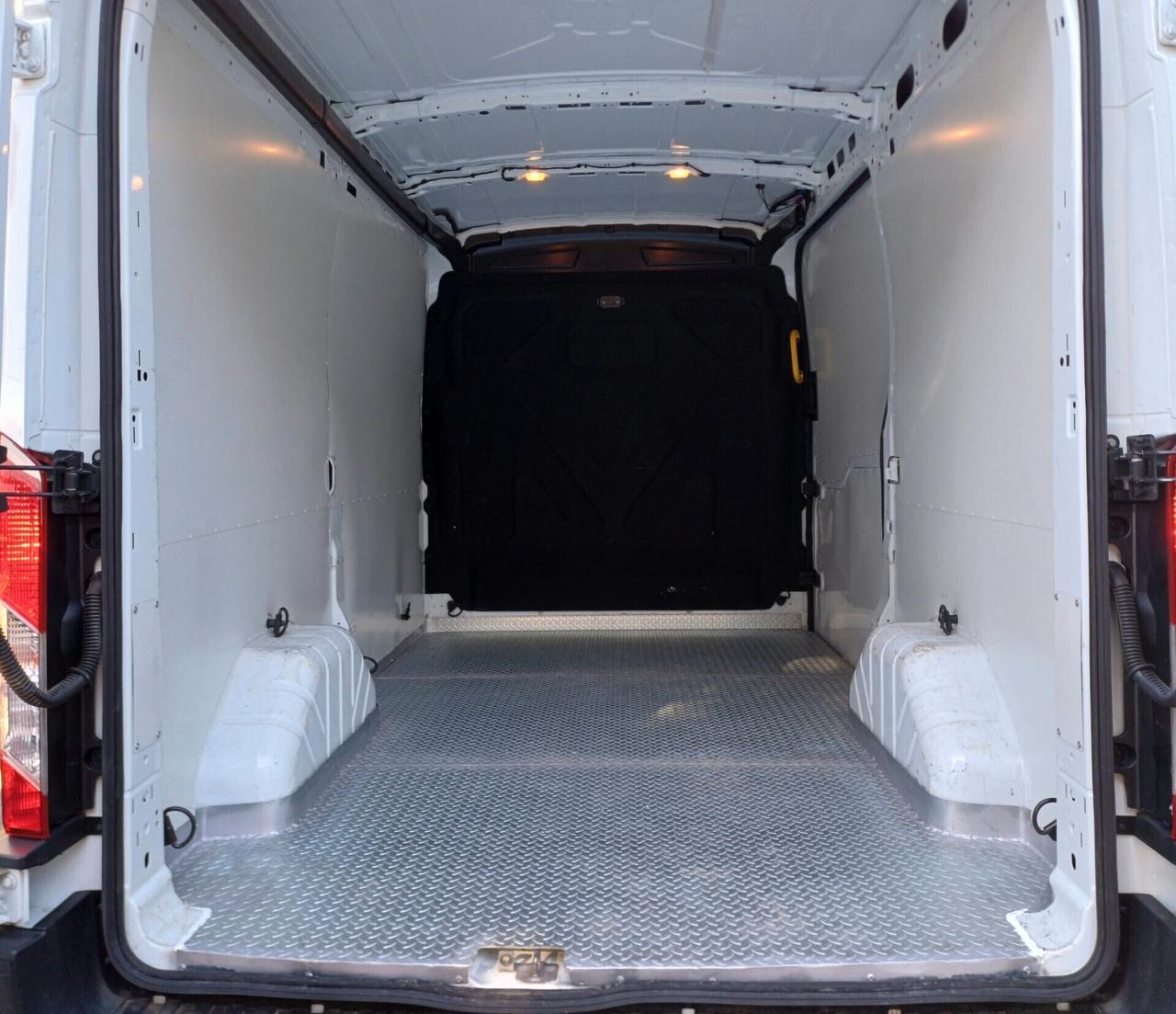 FORD TRANSIT 2.0 TDCI 130cv L2H2 FURGONE