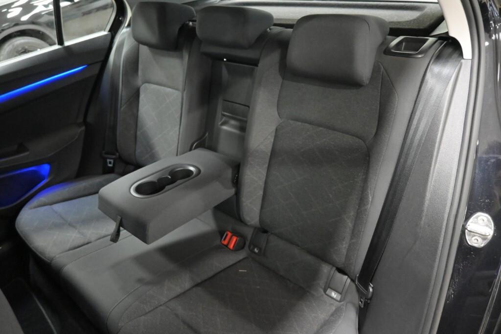 VOLKSWAGEN GOLF 8 EVO LIFE 1.0 TSI (110 CV)