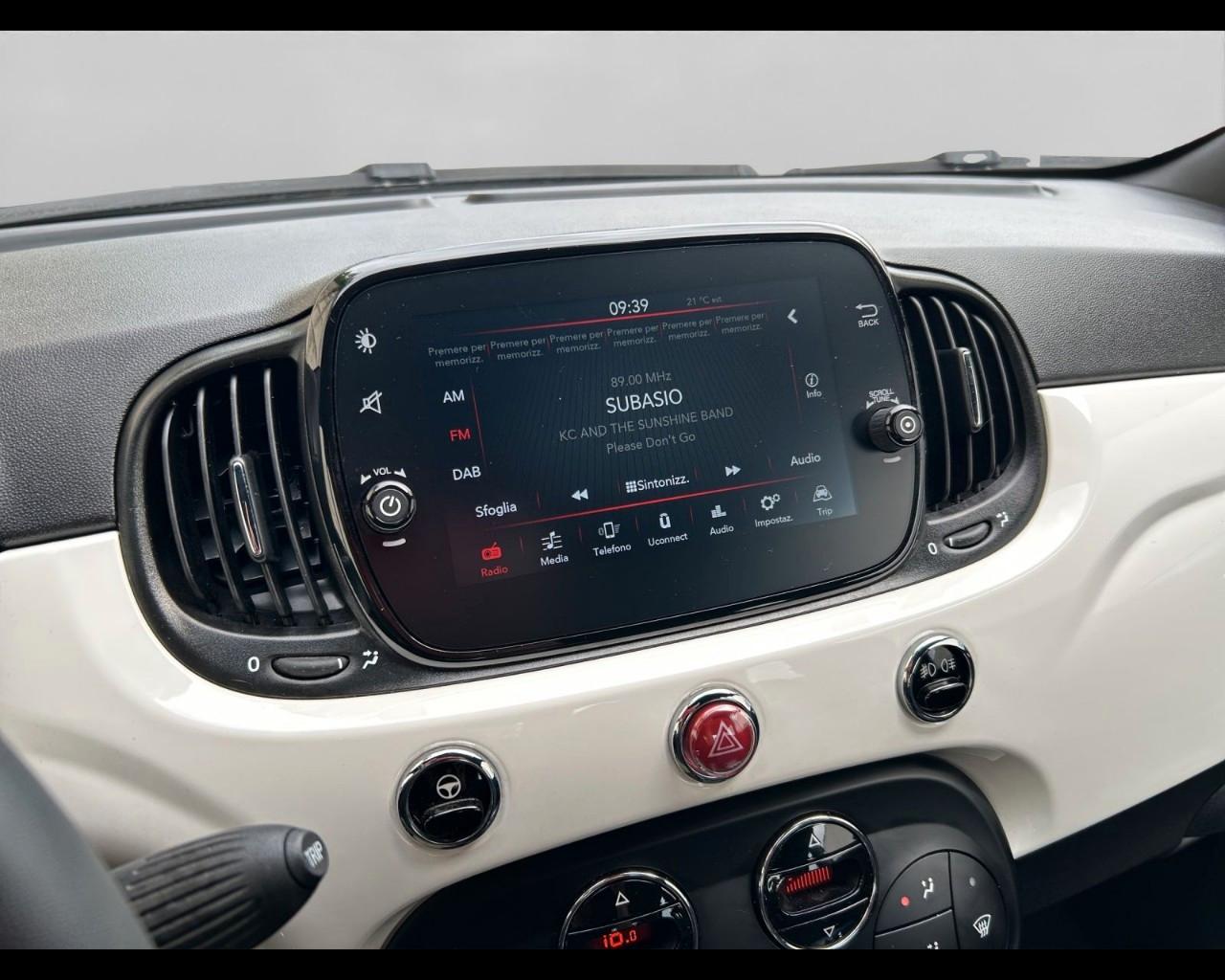 FIAT 500C III 2015 - 500C 1.0 hybrid Dolcevita 70cv
