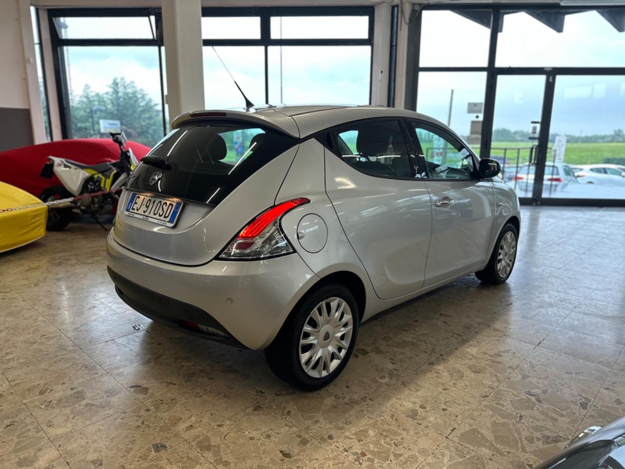 Lancia Ypsilon 1.3 MJT Platinum 11/2011 Euro 5B