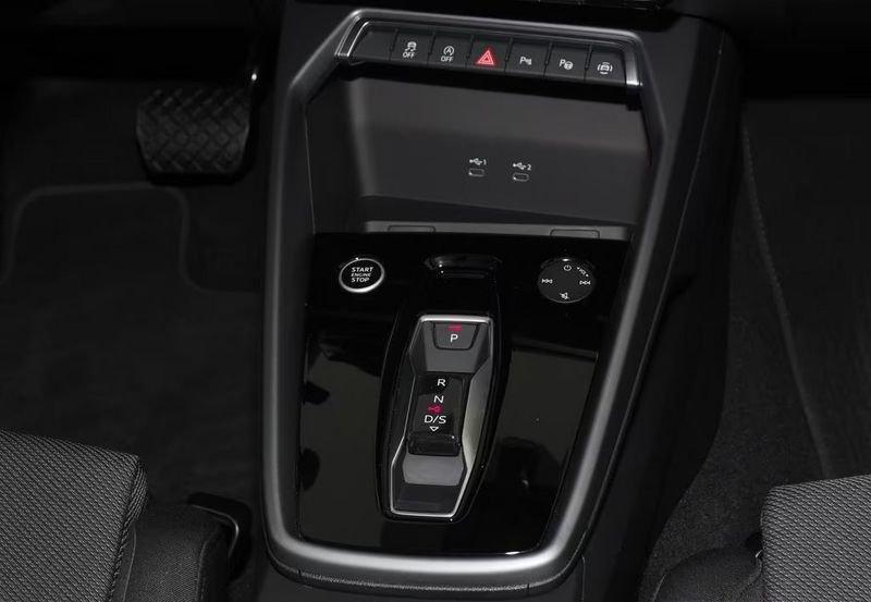 Audi A3 A3 SPB 30 TFSI S tronic S line edition Black Pack Plus 18" LED