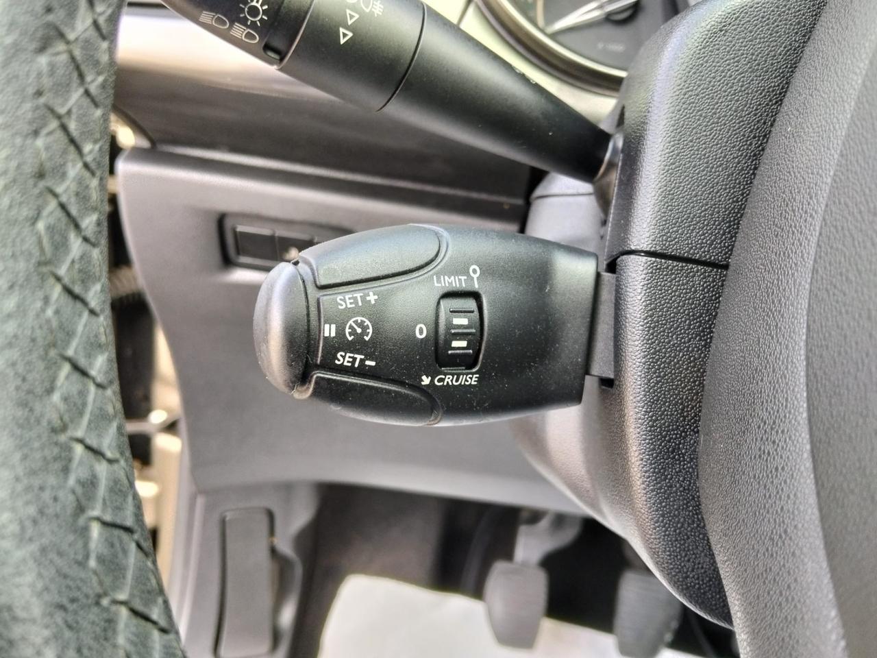 Citroen C3 1.4 HDi 70Cv*Panorama*Navi*Cerchi