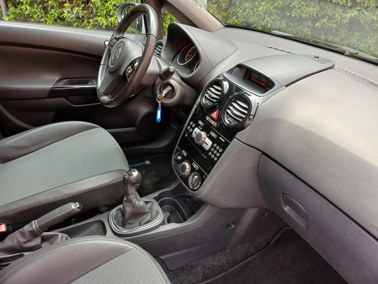 Opel Corsa 1.2 85 CV 5 porte anche Neopatentati Euro 5