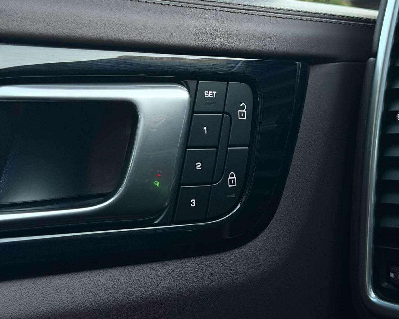 Porsche Cayenne Coupé 3.0 V6 E-Hybrid Platinum Edition