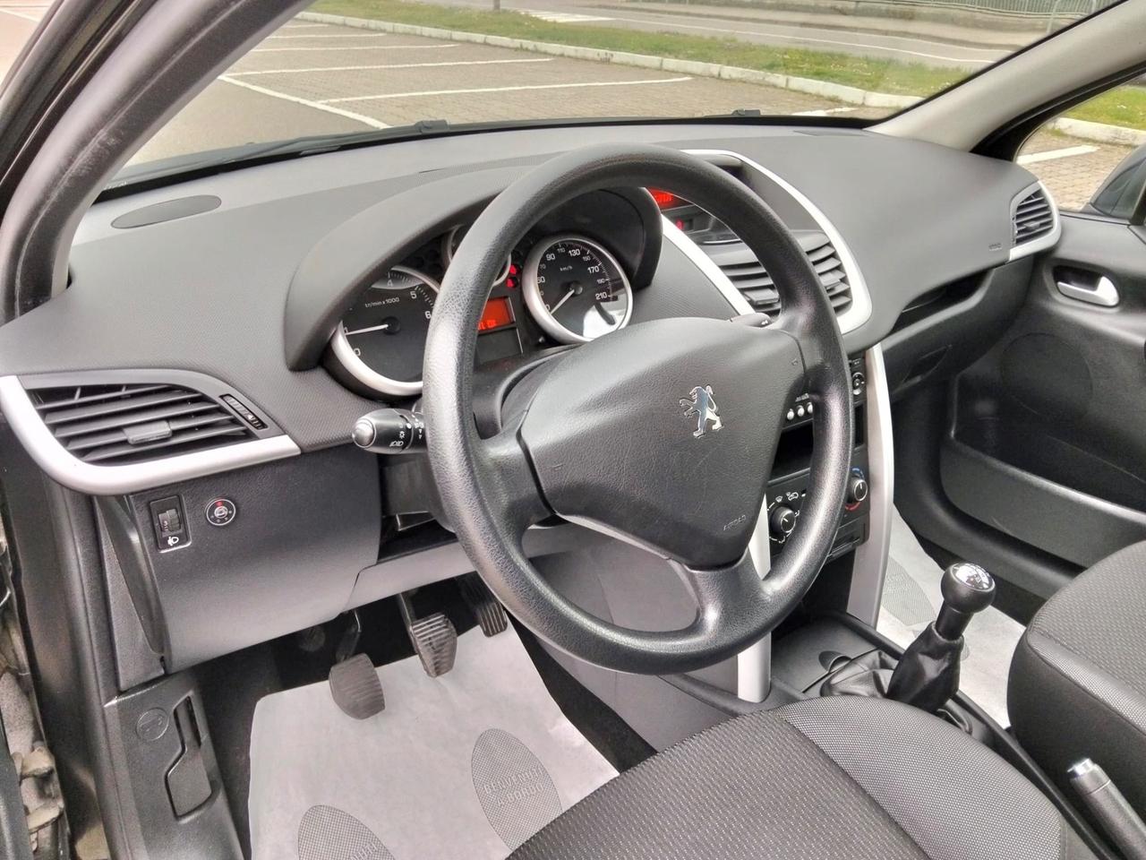 Peugeot 207 1.4 8V 75CV 5p. GPL*Clima*Euro5