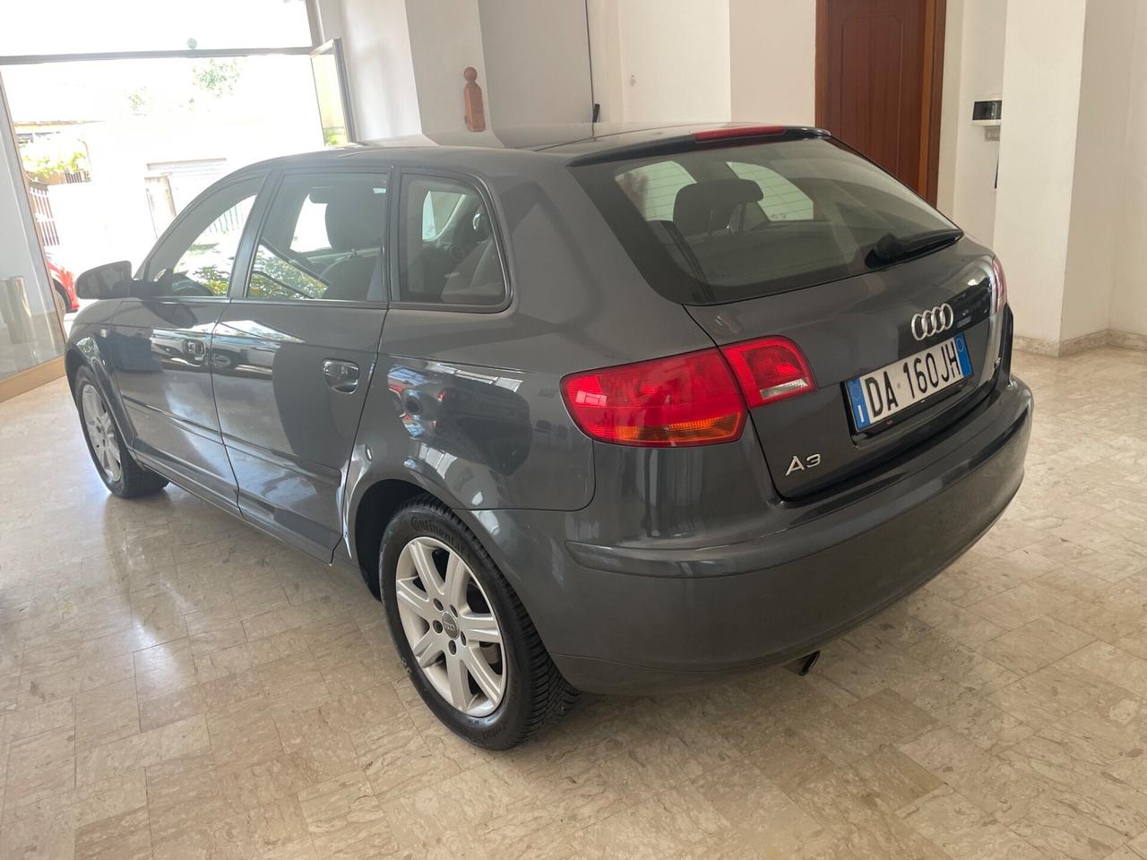 AUDI A3 SPB 1.6 FSI ATTRACTION "MANIACALE"