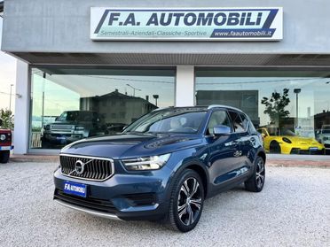 VOLVO XC40 D4 AWD Geartronic Inscription *PANORAMA *ACC *360°