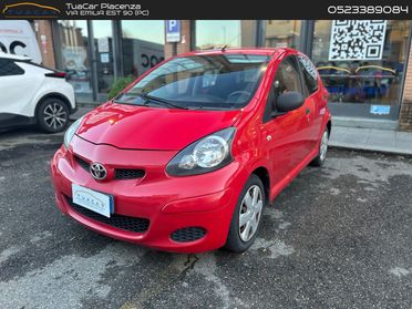 Toyota Aygo Sol Connect Red Edition 1.0 VVT-i