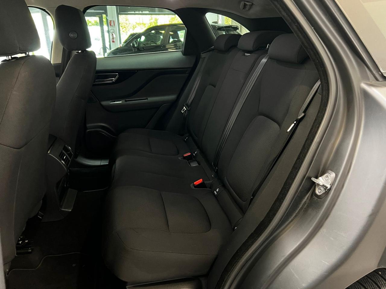 Jaguar F-Pace 2.0 D 180 CV AWD aut. Pure