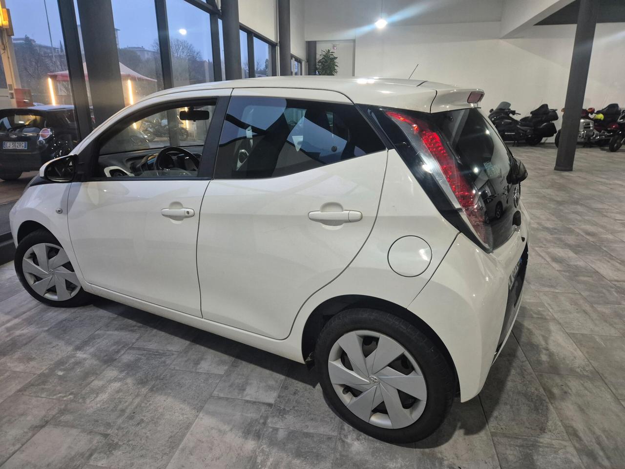 Toyota Aygo 1.0 12V 5 porte