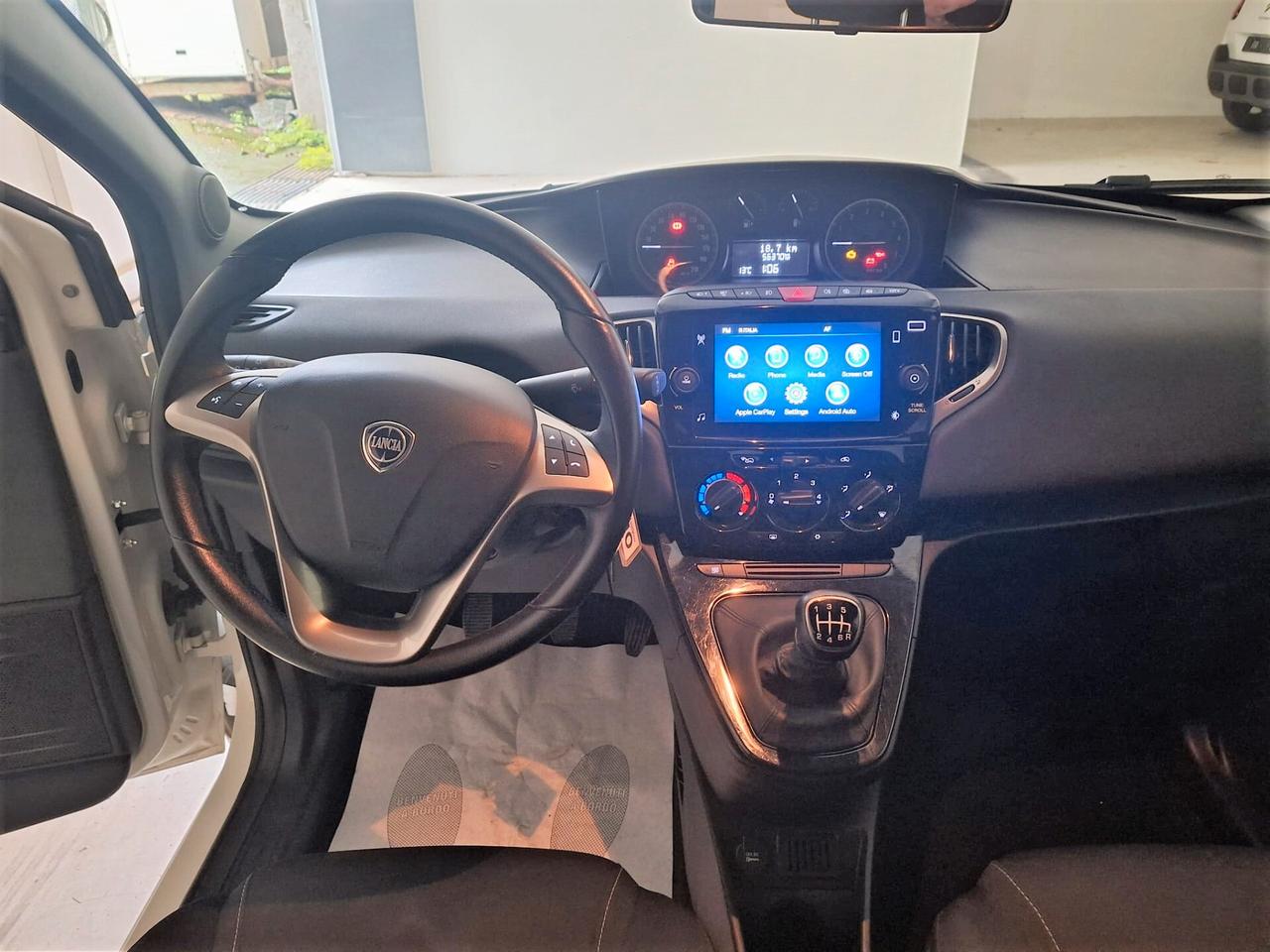 Lancia Ypsilon Gold Firefly 1.0 Hybrid 70 Cv. - 1004