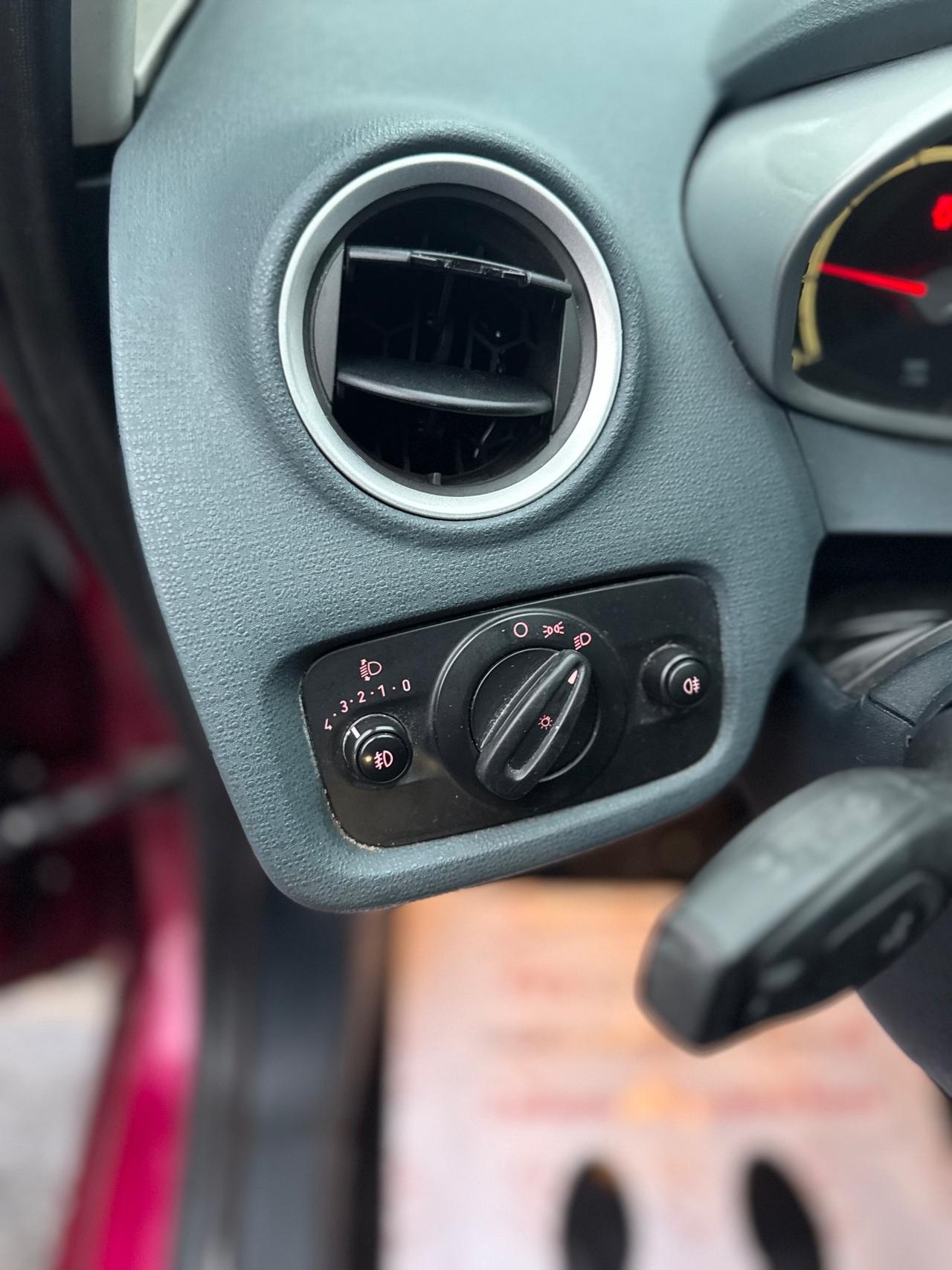 Ford Fiesta 1.2 16V 3p. Clever