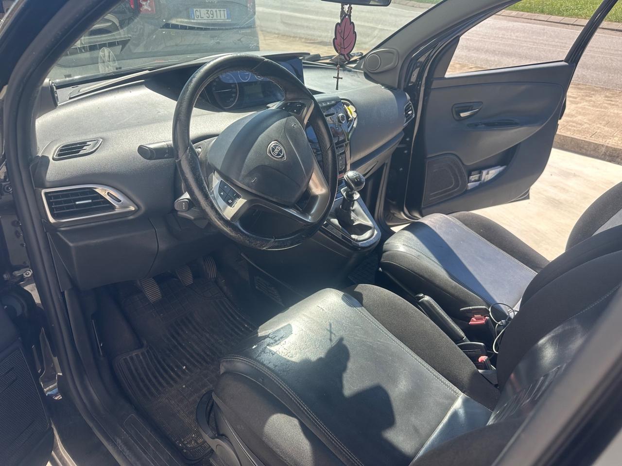 Lancia Ypsilon 0.9 5 porte GPL Ecochic Platinum