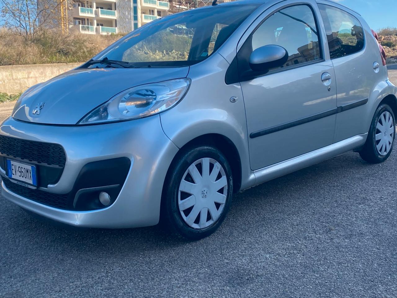 Peugeot 107 1.0 68CV 5p. /solo 130.000 km nuovissima