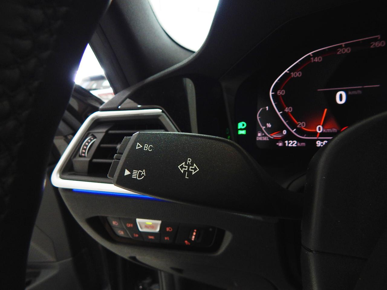 BMW 320 d Touring MSport Aut. TETTO-NAVI-PELLE-RADAR-LED
